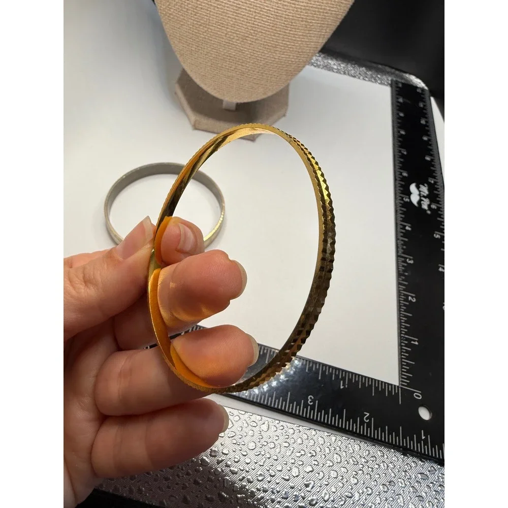 Set of 2 Textured Bangle Bracelets Silver Tone Diamond Cut Gold Tone Faceted
